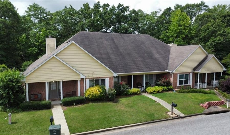 596 HOMEWOOD Dr, Auburn, AL 36830 - 2 Beds, 2 Bath