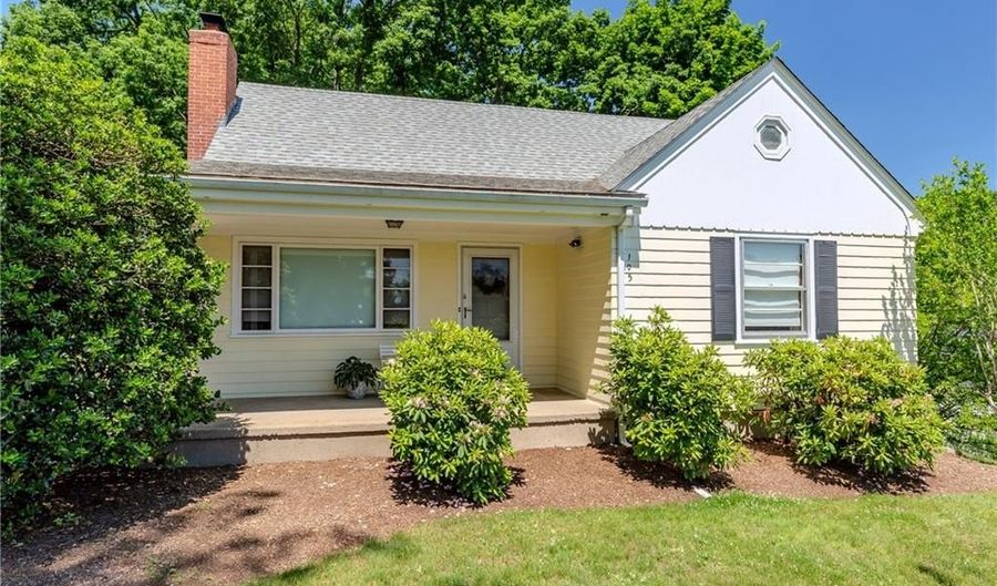 105 Borden Ave, Johnston, RI 02919 - 4 Beds, 2 Bath