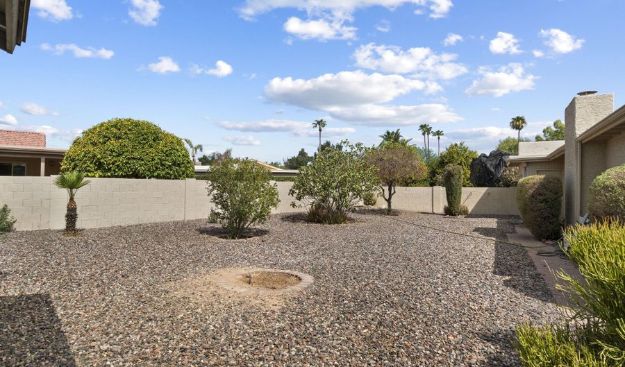 26402 S LAKEMONT Dr, Sun Lakes, AZ 85248 - 2 Beds, 2 Bath