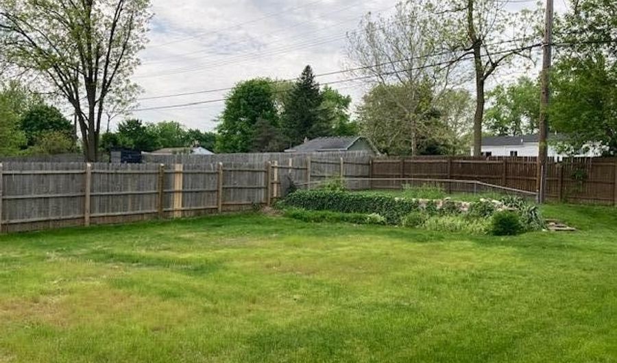 3300 Fernwood Ave, Ann Arbor, MI 48108 - 3 Beds, 2 Bath