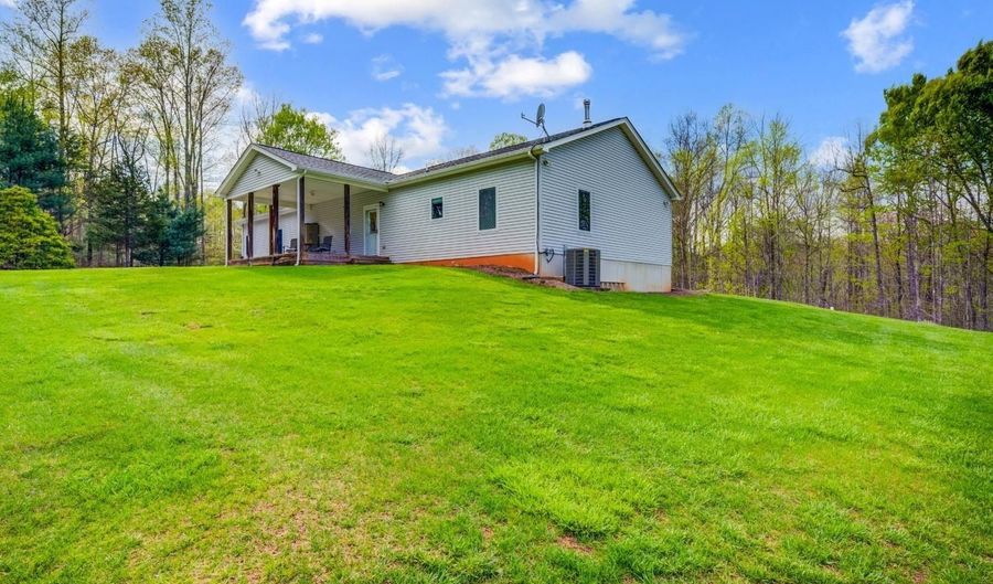 239 Little Farm Rd, Amherst, VA 24521 - 3 Beds, 3 Bath