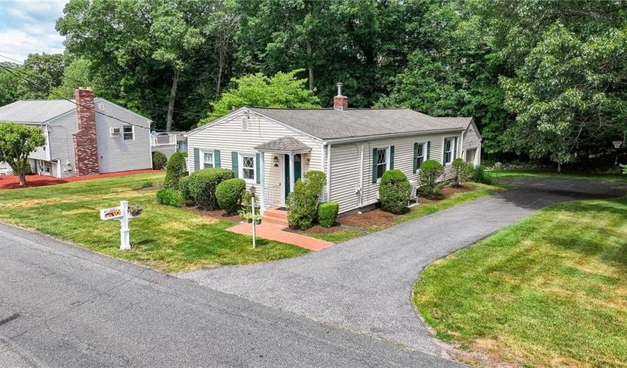 71 Roland St, Cumberland, RI 02864 - 2 Beds, 1 Bath