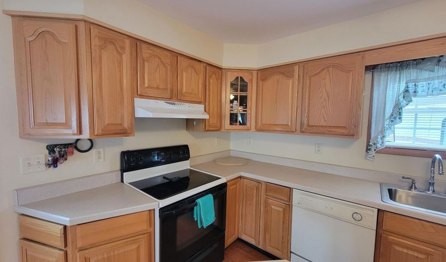 951 Gage St, Bennington, VT 05201 - 3 Beds, 1 Bath