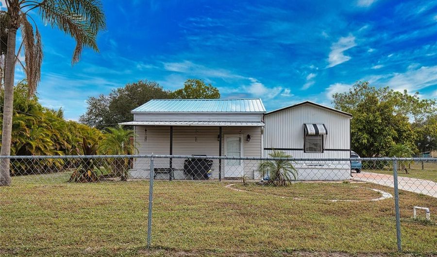 1464 NE LEISURE Ave, Arcadia, FL 34266 - 2 Beds, 2 Bath