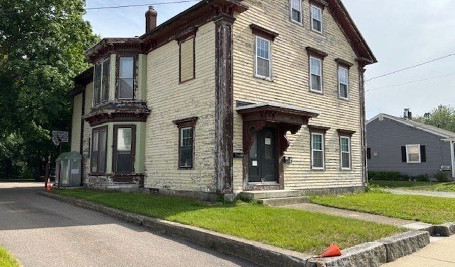 83 Main, Blackstone, MA 01504 - 6 Beds, 2 Bath