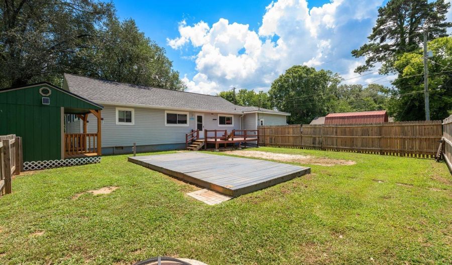 1000 Glenn St, Athens, TN 37303 - 4 Beds, 2 Bath