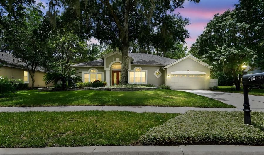 926 PALM OAK Dr, Apopka, FL 32712 - 4 Beds, 3 Bath