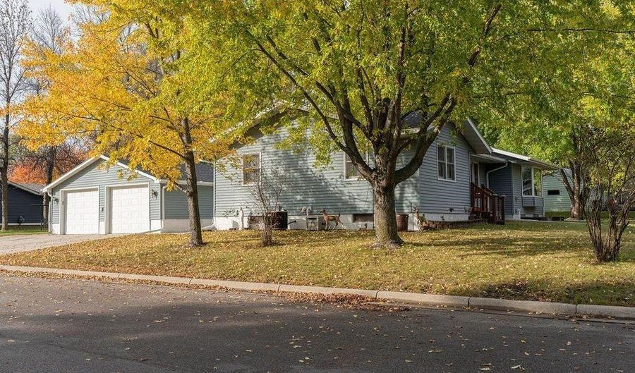 801 7th St N, Albany, MN 56307 - 2 Beds, 3 Bath