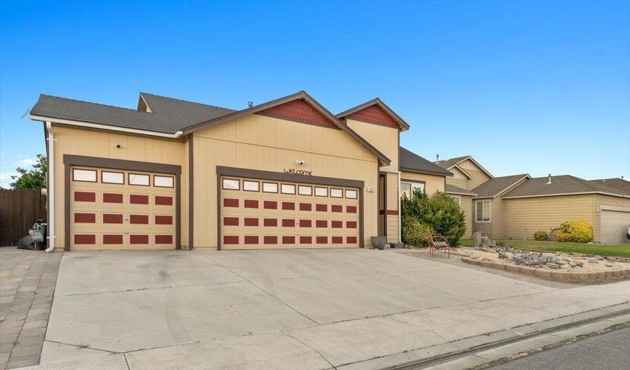 1351 Shadow Ln, Fernley, NV 89408 - 3 Beds, 2 Bath