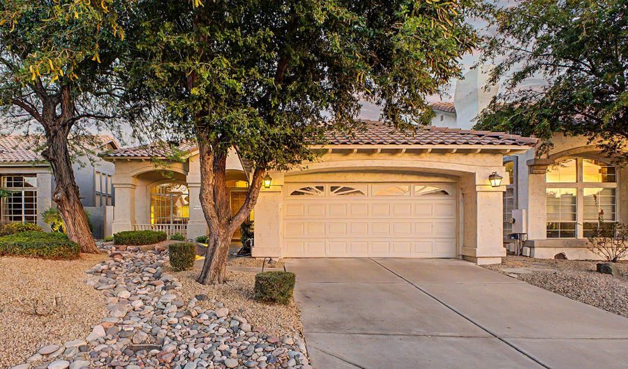 4309 E RANCHO CALIENTE Dr, Cave Creek, AZ 85331 - 2 Beds, 2 Bath