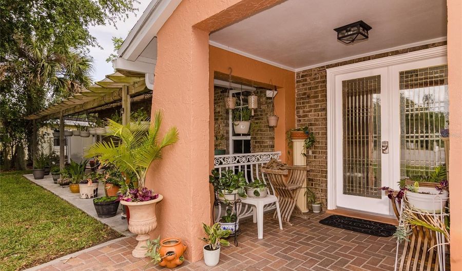 410 SILVER OAK Ln, Altamonte Springs, FL 32701 - 4 Beds, 2 Bath