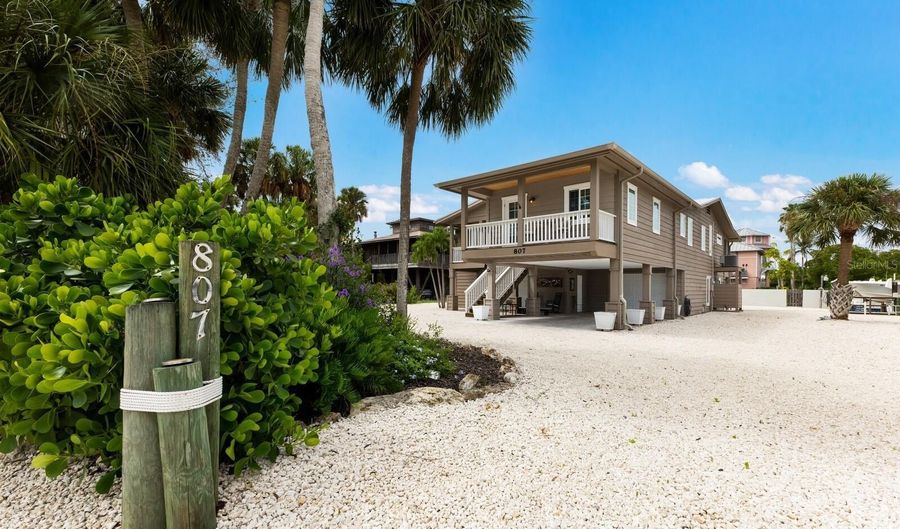 807 S BAY Blvd, Anna Maria, FL 34216 - 3 Beds, 2 Bath