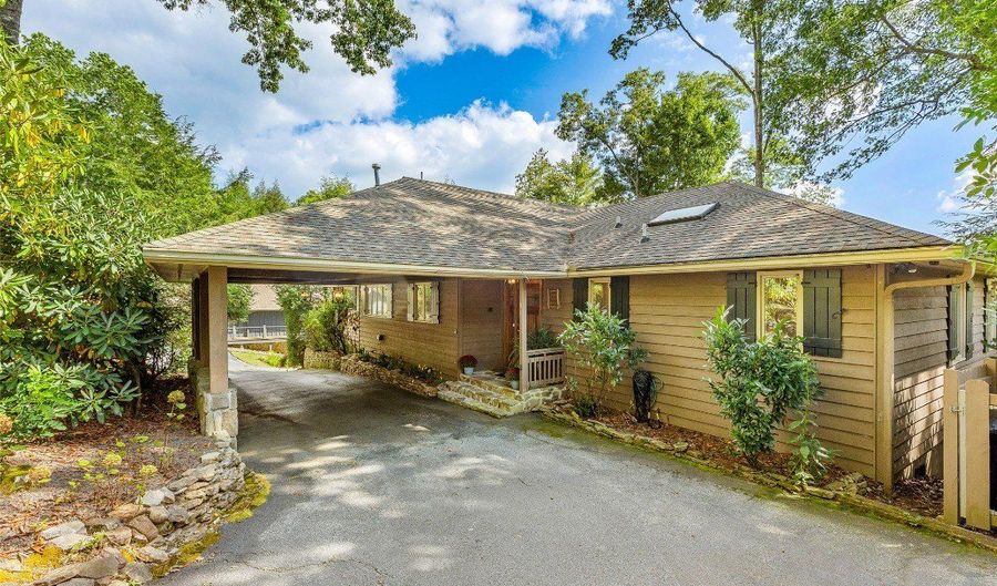 36 Rocky Ridge Rd, Highlands, NC 28741 - 3 Beds, 3 Bath