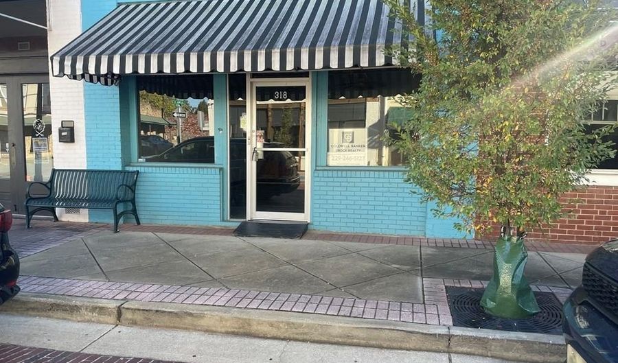 318 Water St, Bainbridge, GA 39817 - 0 Beds, 1 Bath