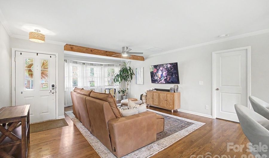 3330 Woodleaf Rd, Charlotte, NC 28205 - 4 Beds, 2 Bath