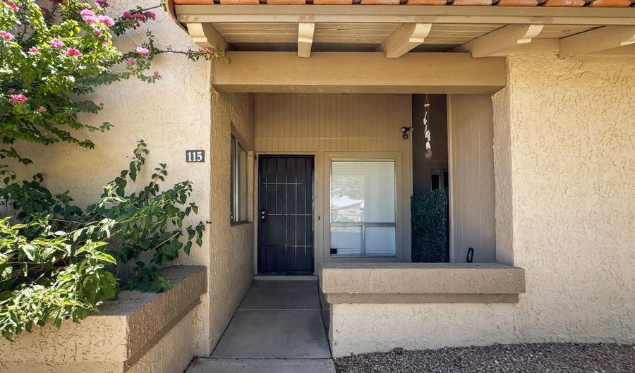 97 N COOPER Rd 115, Chandler, AZ 85225 - 2 Beds, 2 Bath
