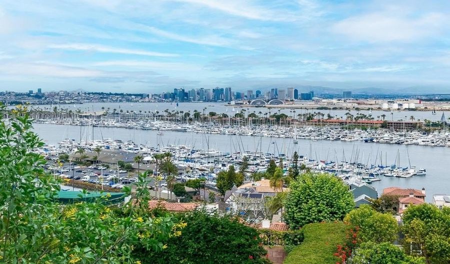 621 San Elijo St, San Diego, CA 92106 - 4 Beds, 7 Bath