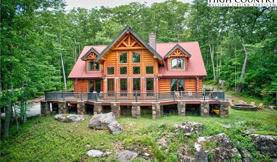2128 Eagles Nest Trl, Banner Elk, NC 28604 - 3 Beds, 4 Bath