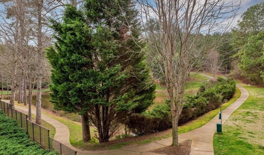 2175 Whitestone Pl, Alpharetta, GA 30005 - 2 Beds, 3 Bath