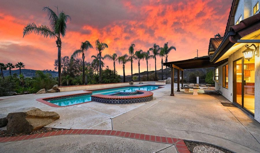 594 Allenwood Ln, Escondido, CA 92029 - 4 Beds, 3 Bath