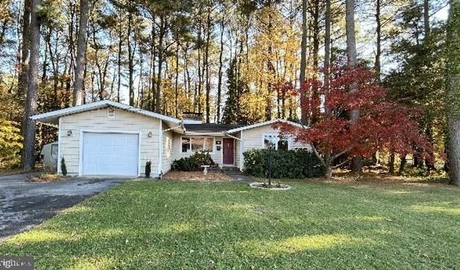 117 W ADAMS St, Georgetown, DE 19947 - 3 Beds, 2 Bath