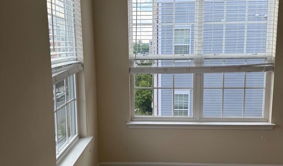 12500 RUSTIC ROCK Ln, Beltsville, MD 20705 - 3 Beds, 4 Bath