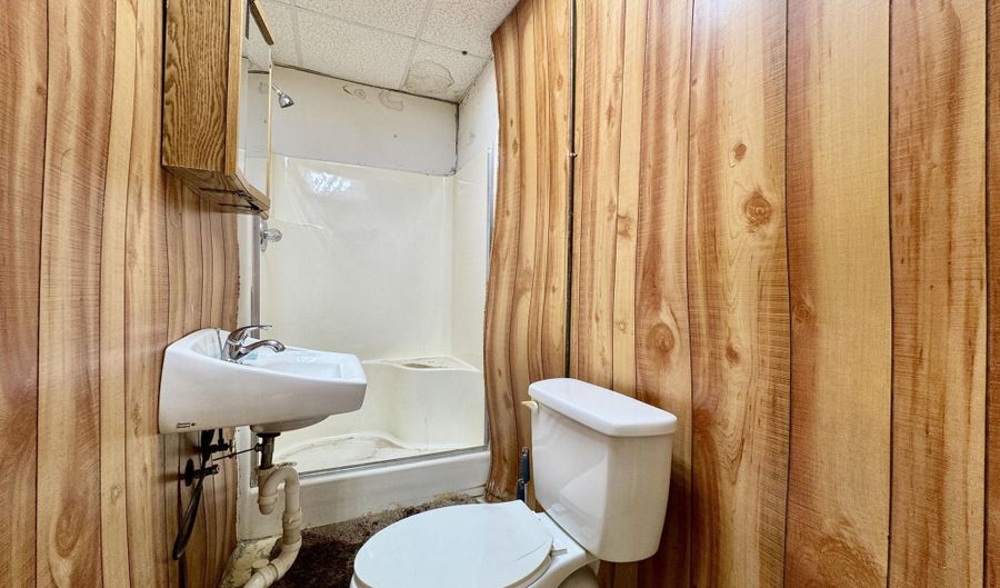 225 E Washington Ave, Athens, TN 37303 - 0 Beds, 0 Bath