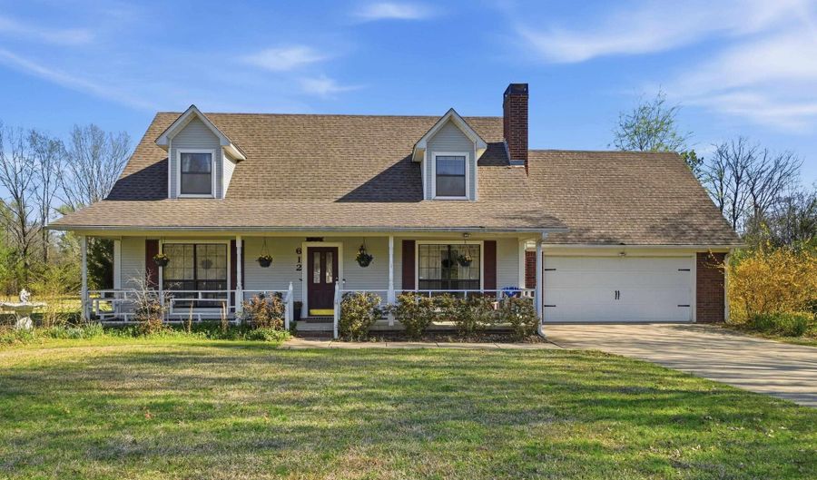 612 Dogwood Meadows Ln, Austin, AR 72007 - 3 Beds, 3 Bath