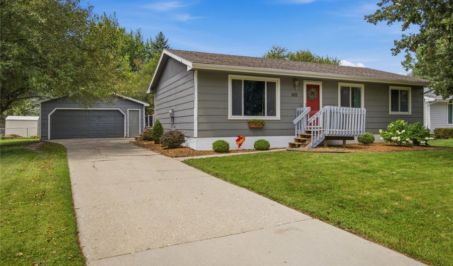602 NW Greenwood St, Ankeny, IA 50023 - 3 Beds, 1 Bath