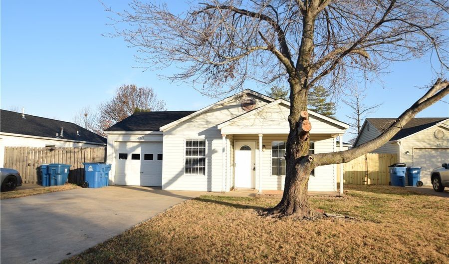 2515 SE 3rd St, Bentonville, AR 72712 - 3 Beds, 2 Bath