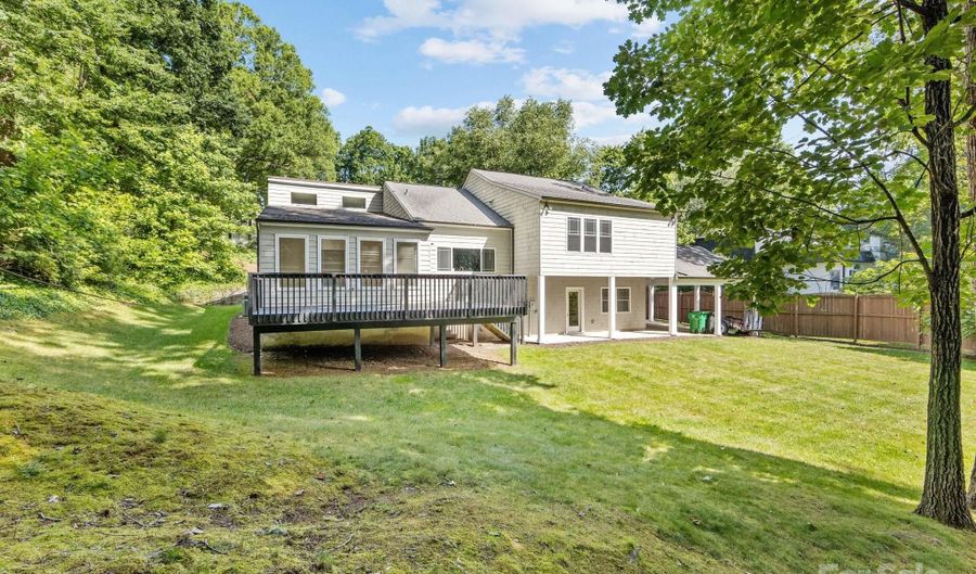 6219 Fair Valley Dr, Charlotte, NC 28226 - 4 Beds, 4 Bath