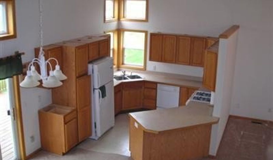 6310 Groen Ct, Allendale, MI 49401 - 4 Beds, 2 Bath