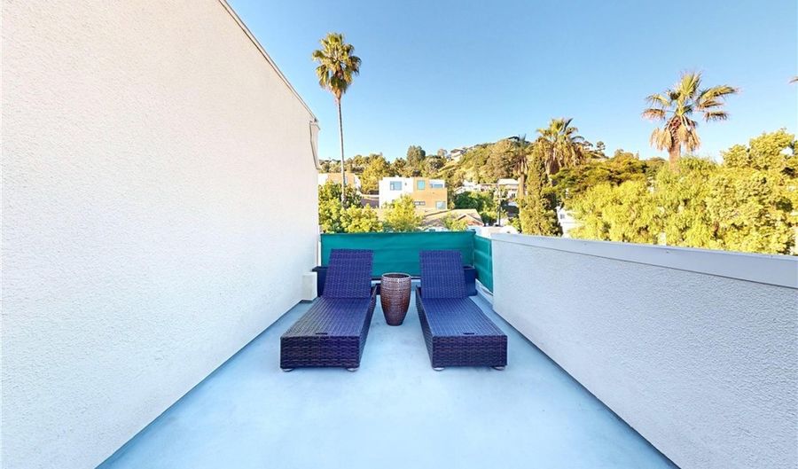 1201 Larrabee St 305, West Hollywood, CA 90069 - 2 Beds, 3 Bath
