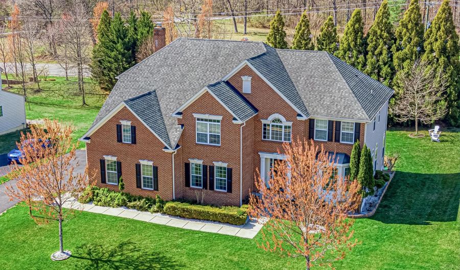 24531 FISHERMANS POND Ct, Aldie, VA 20105 - 4 Beds, 5 Bath