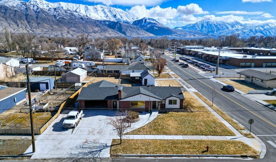 195 S CENTER St, American Fork, UT 84003 - 5 Beds, 3 Bath