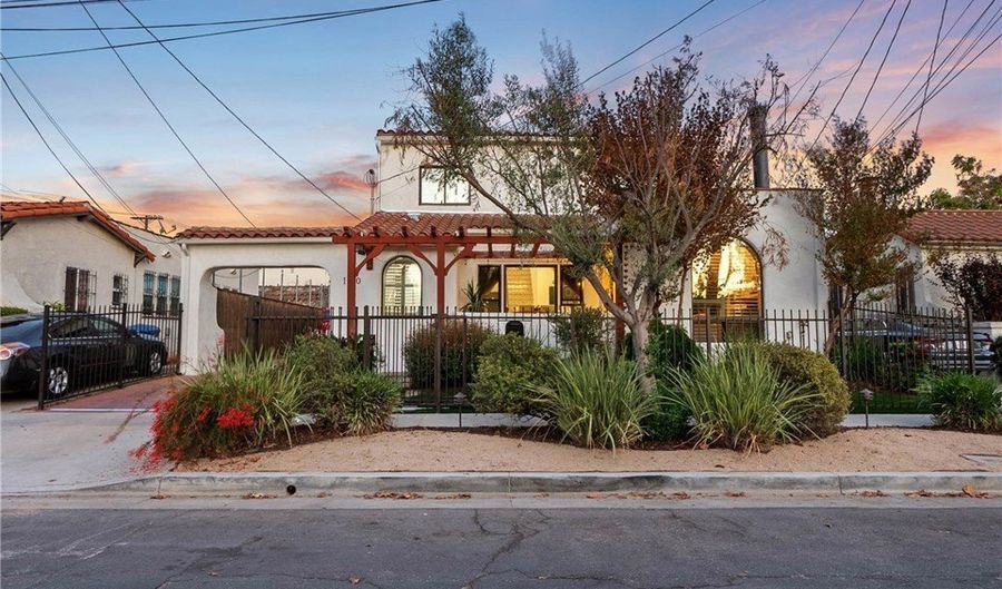 1610 Ellsmere, Los Angeles, CA 90019 - 3 Beds, 3 Bath