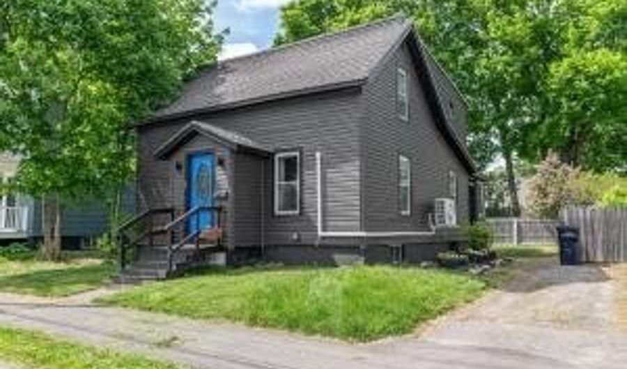 53 Linden St, Bangor, ME 04401 - 4 Beds, 2 Bath