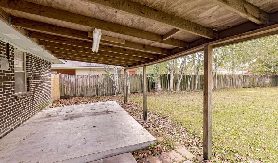 1435 Duchess Dr, Baton Rouge, LA 70815 - 4 Beds, 2 Bath