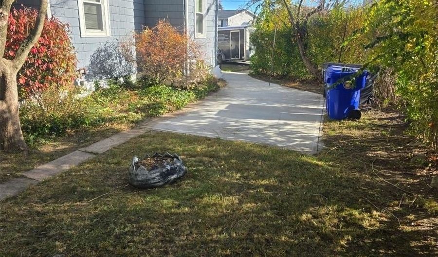 106 Andover St, North Providence, RI 02904 - 4 Beds, 2 Bath