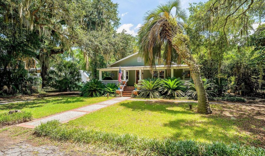 113 Meridian Rd, Beaufort, SC 29907 - 4 Beds, 3 Bath
