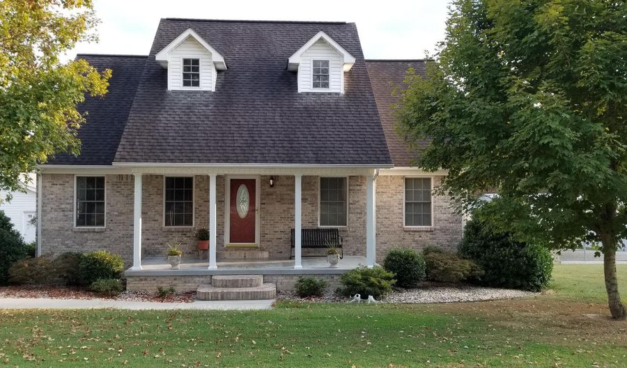 1542 Cave Spring Rd, Albany, KY 42602 - 5 Beds, 3 Bath