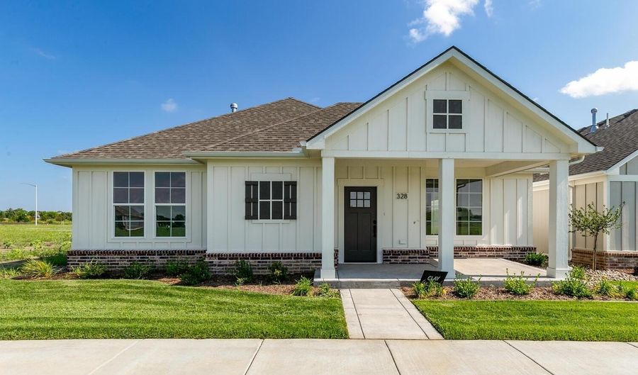 328 W Pepper Tree, Andover, KS 67002 - 2 Beds, 2 Bath