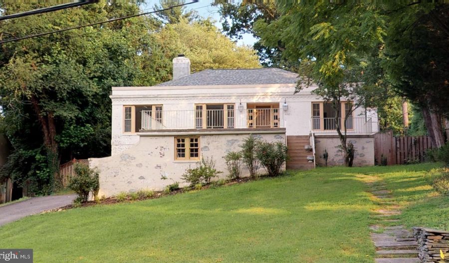 4740 34TH St N, Arlington, VA 22207 - 4 Beds, 4 Bath