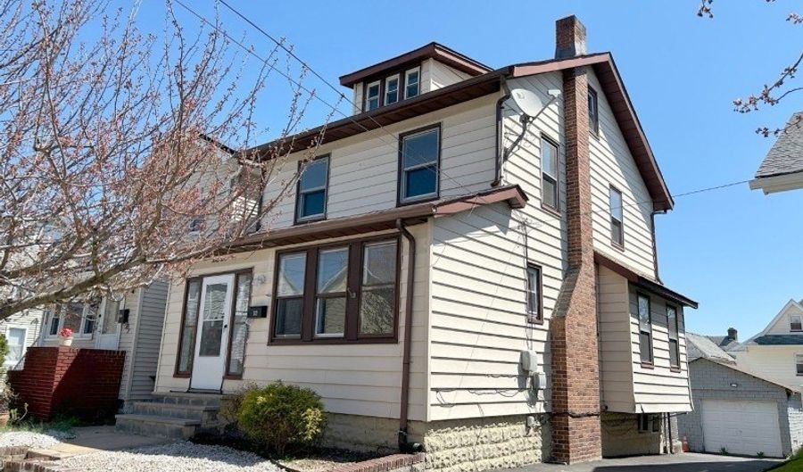 32 Bell St, Belleville, NJ 07109 - 3 Beds, 2 Bath