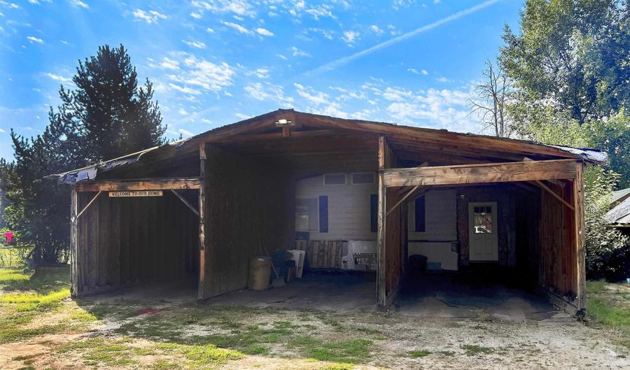 955 S Main St 30, Cascade, ID 83611 - 2 Beds, 2 Bath