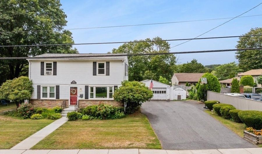 578 Woonasquatucket Ave, North Providence, RI 02911 - 5 Beds, 3 Bath
