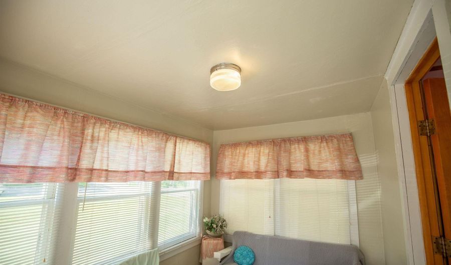 720 W State St, Algona, IA 50511 - 2 Beds, 1 Bath