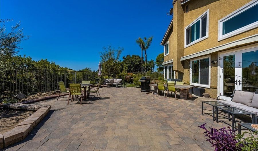 7686 E Big Canyon Dr, Anaheim, CA 92808 - 4 Beds, 3 Bath