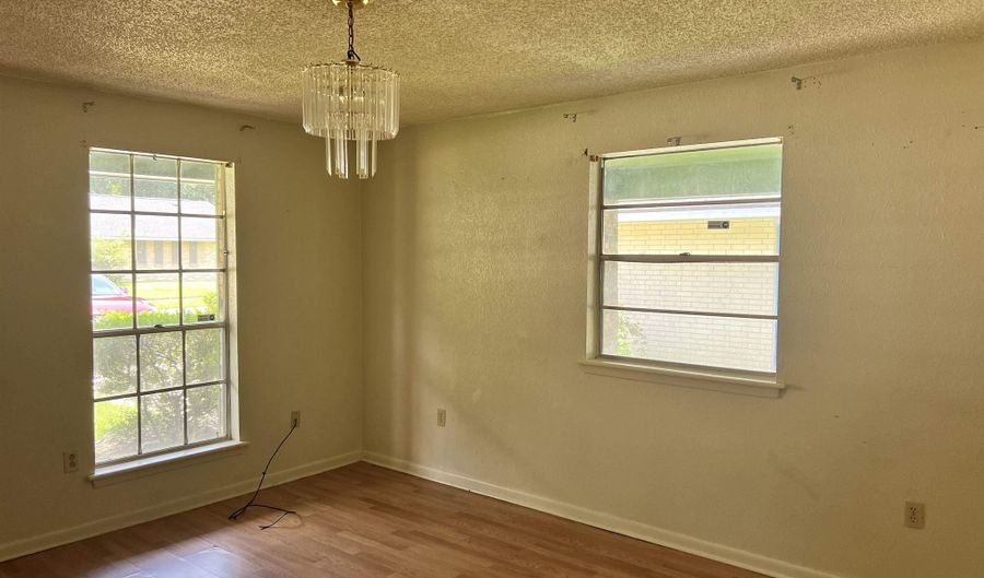 1356 Balsam Ave, Baton Rouge, LA 70807 - 3 Beds, 2 Bath