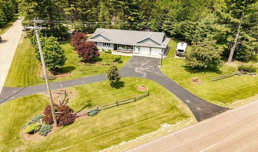 6331 ARBUTUS Dr, Wisconsin Rapids, WI 54494 - 3 Beds, 3 Bath
